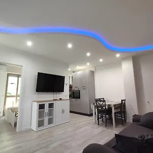 Appartamento House Garden, 300m Dal Mare, Wifi, Bici, Giardino Privato, Clima, Marina di Massa