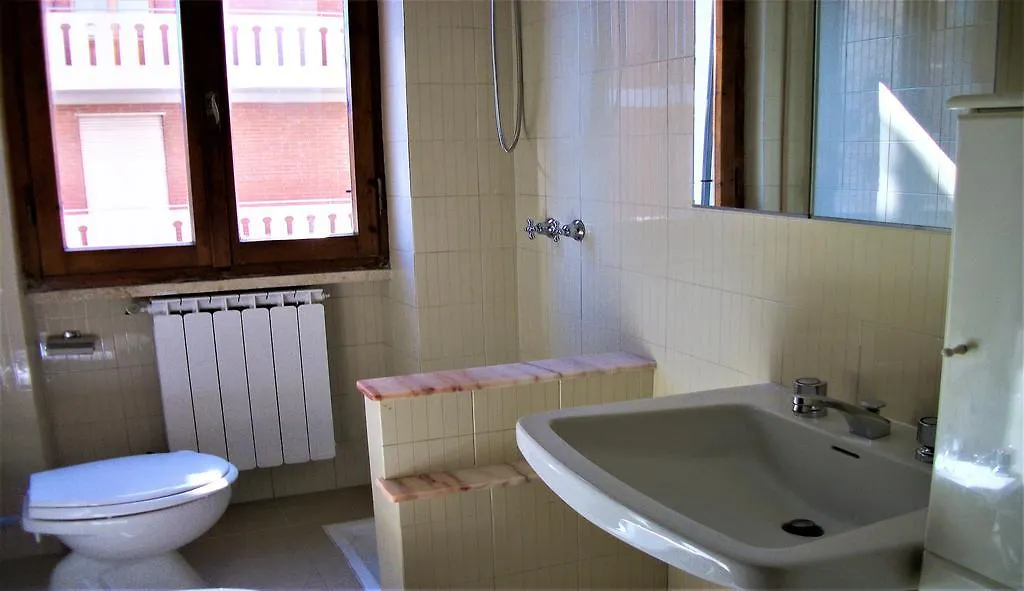 Riccardo Beach Apartment Marina di Massa Italy