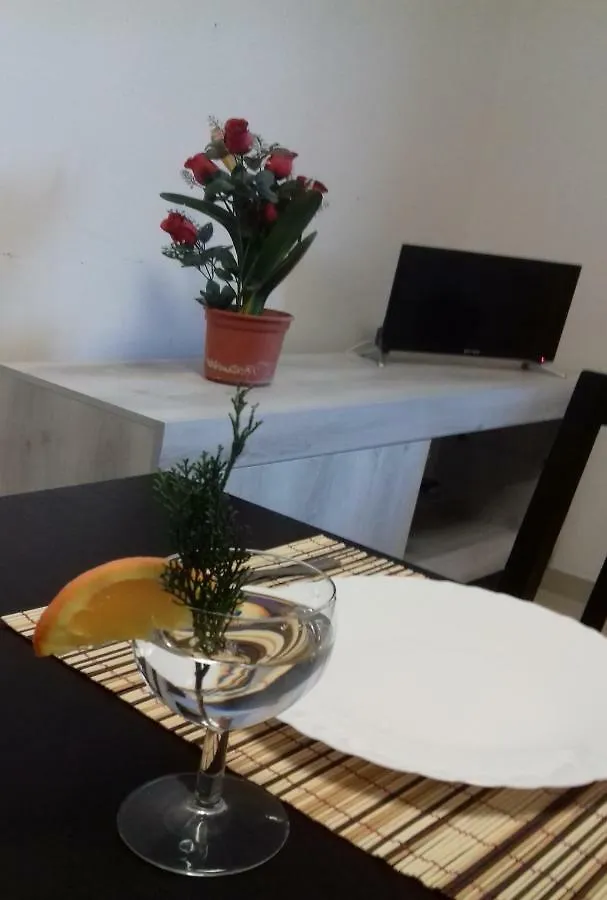 Riccardo Beach Apartment Marina di Massa 0*,
