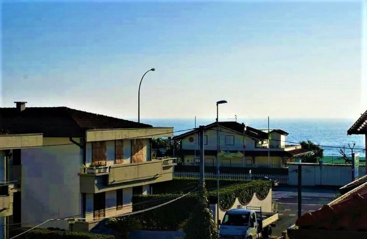 Riccardo Beach Apartment Marina di Massa