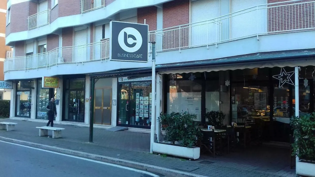 Riccardo Beach Apartment Marina di Massa 0*,